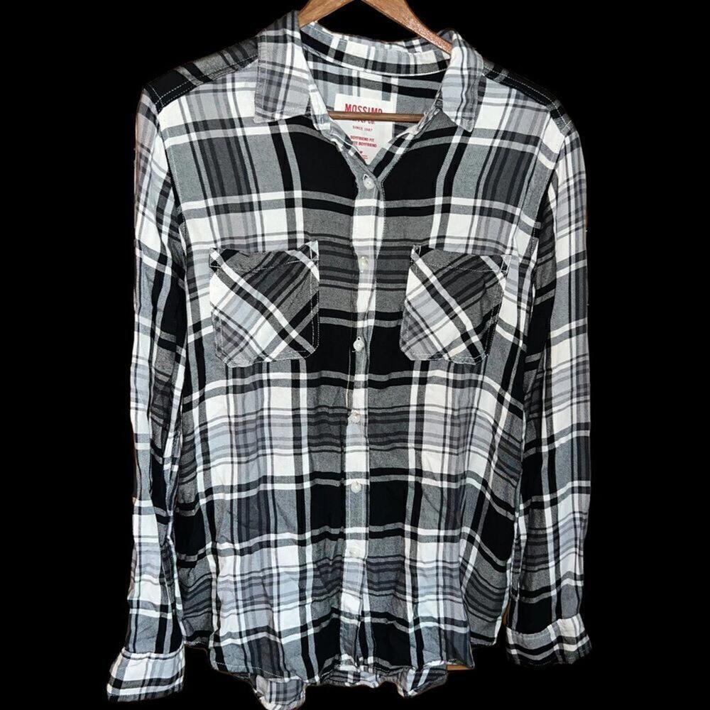 Mossimo Supply Co. black and white plaid long sleeved shirt size medium